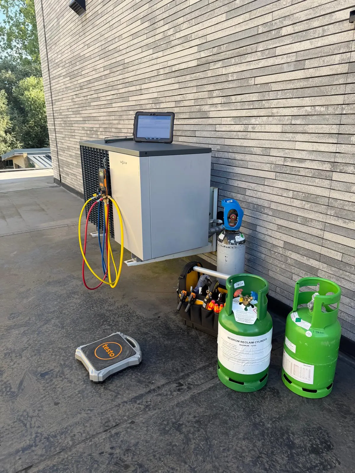 Warmtepomp koudemiddel recuperatie en installatie